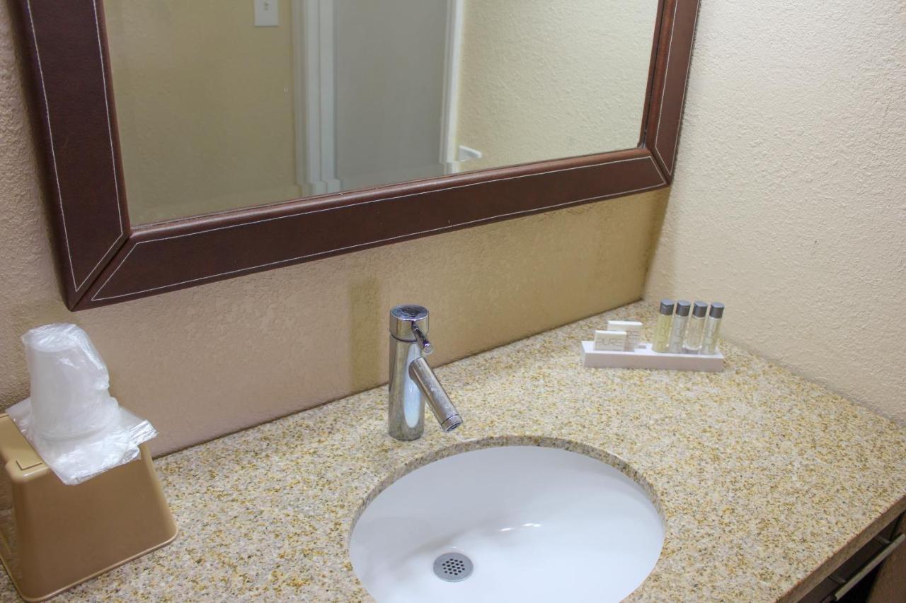 Apm Inn & Suites - Jacksonville Bagian luar foto